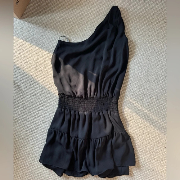 Kris’a dress size small!! - Picture 2 of 3